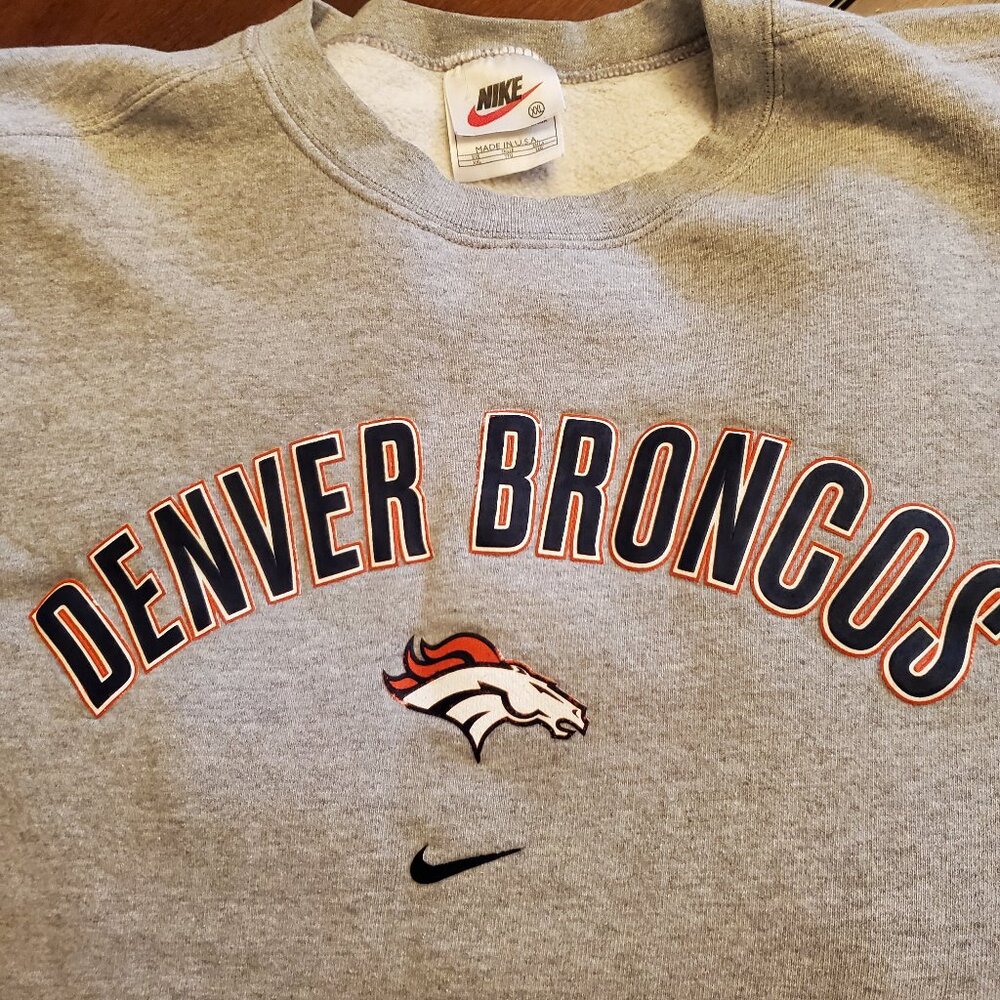 Denver Broncos Nike Grey Sweat Shirt Size (XXL)
